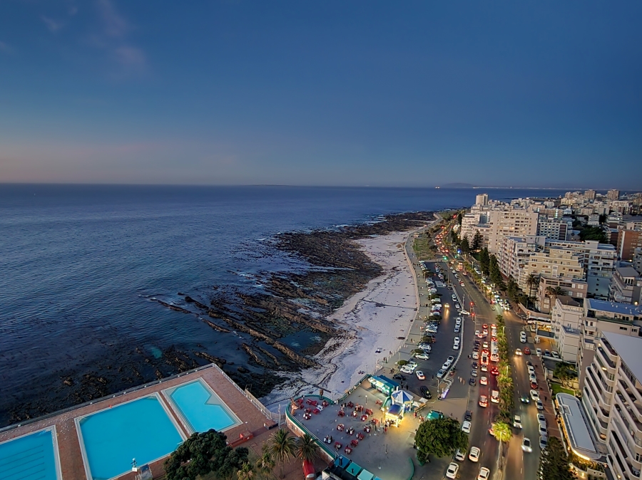 2 Bedroom Property for Sale in Sea Point Western Cape